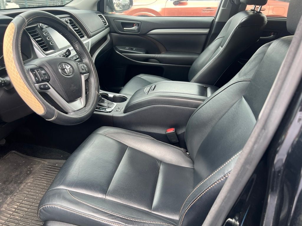 2016 Toyota Highlander XLE V6