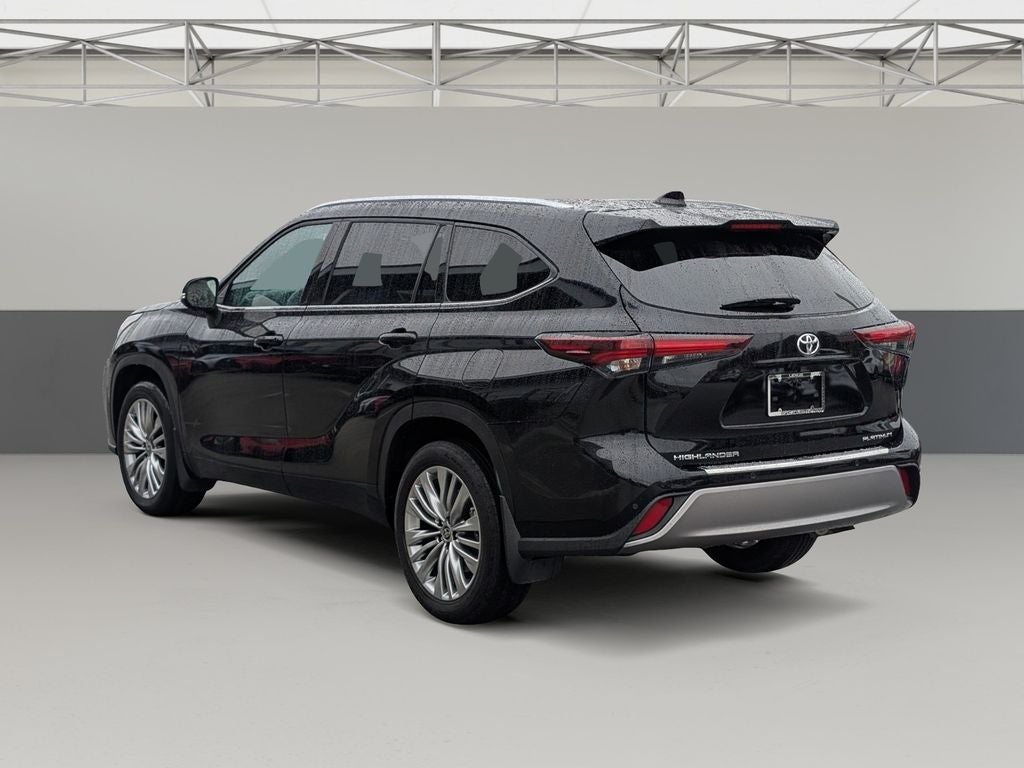 2024 Toyota Highlander Platinum