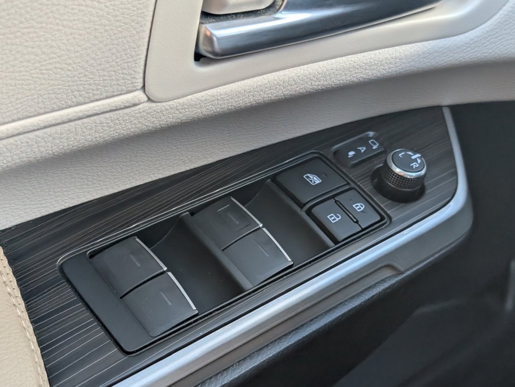 2024 Toyota Sienna Limited 7 Passenger