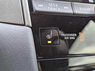 2022 INFINITI Q60 LUXE