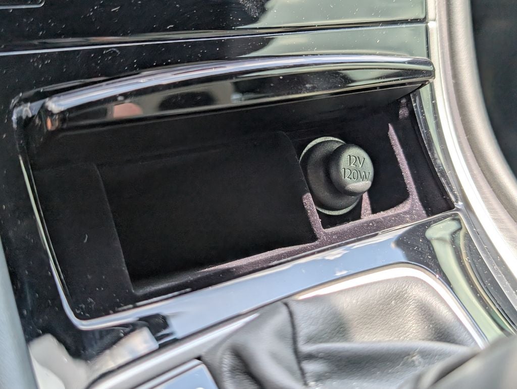 2022 INFINITI Q60 LUXE