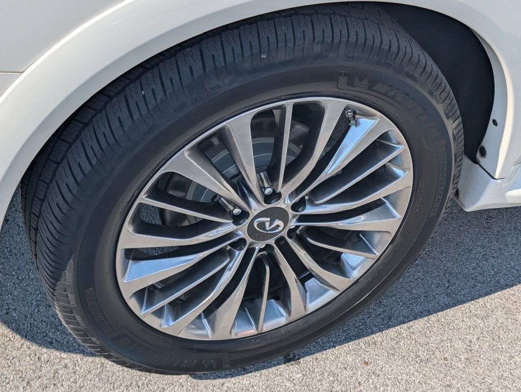 2019 INFINITI QX80 LUXE