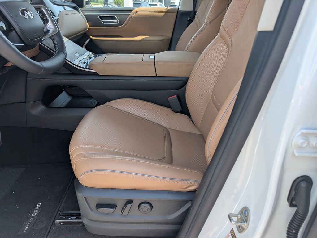 2026 INFINITI QX80 LUXE