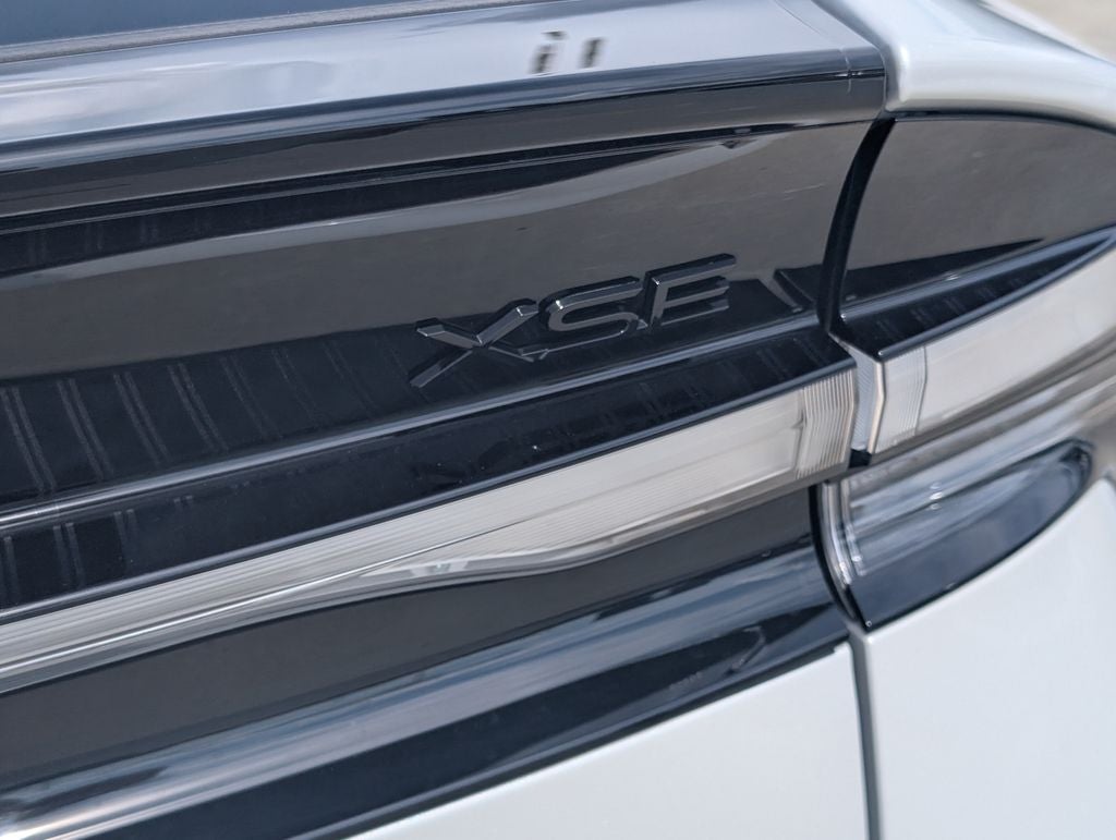 2025 Toyota Prius Plug-In Hybrid XSE