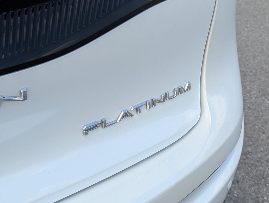 2024 Toyota Crown Platinum