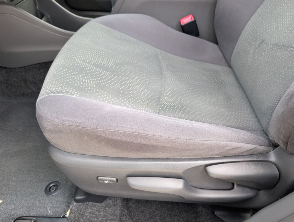 2014 Toyota Prius v Three