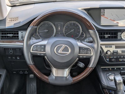 2017 Lexus ES 350 w/Navigation Pkg