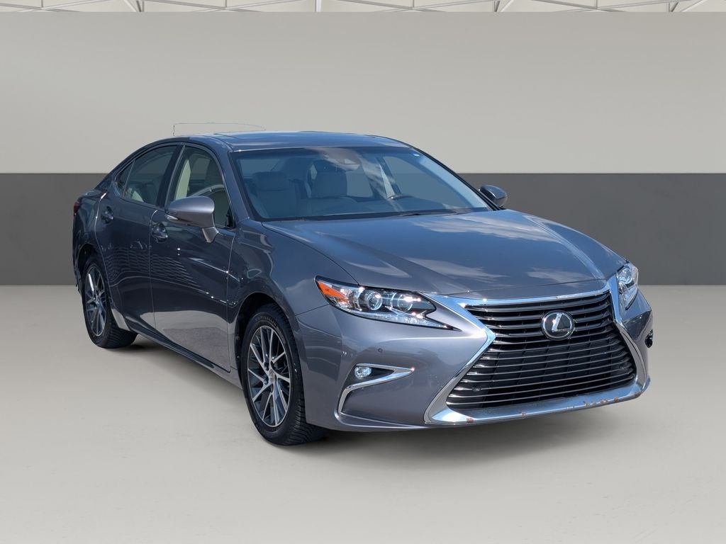 2017 Lexus ES 350 w/Navigation Pkg