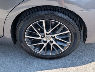 2017 Lexus ES 350 w/Navigation Pkg