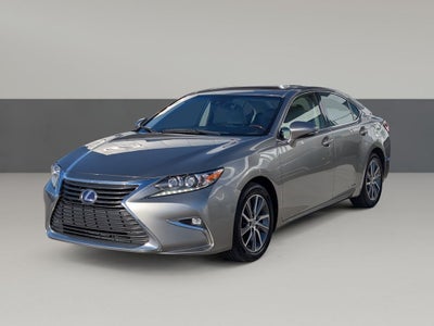 2016 Lexus ES 300h