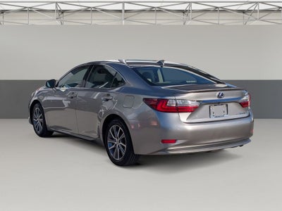2016 Lexus ES 300h