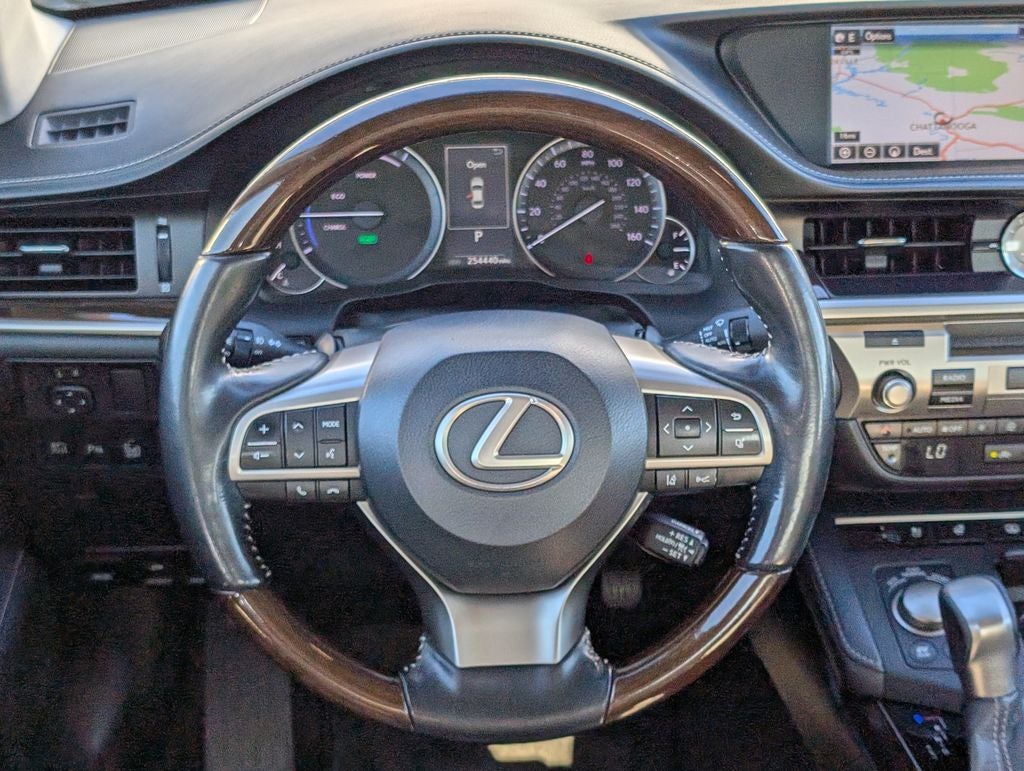 2016 Lexus ES 300h