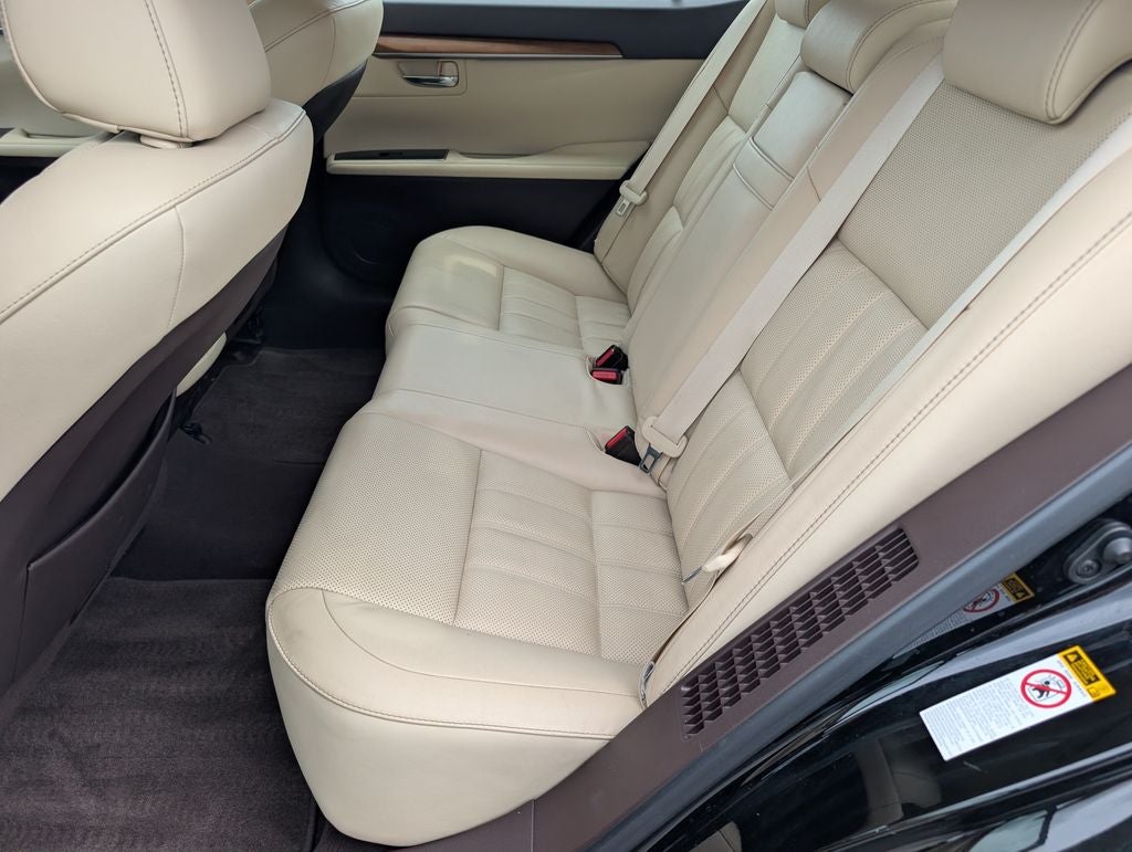 2016 Lexus ES 300h