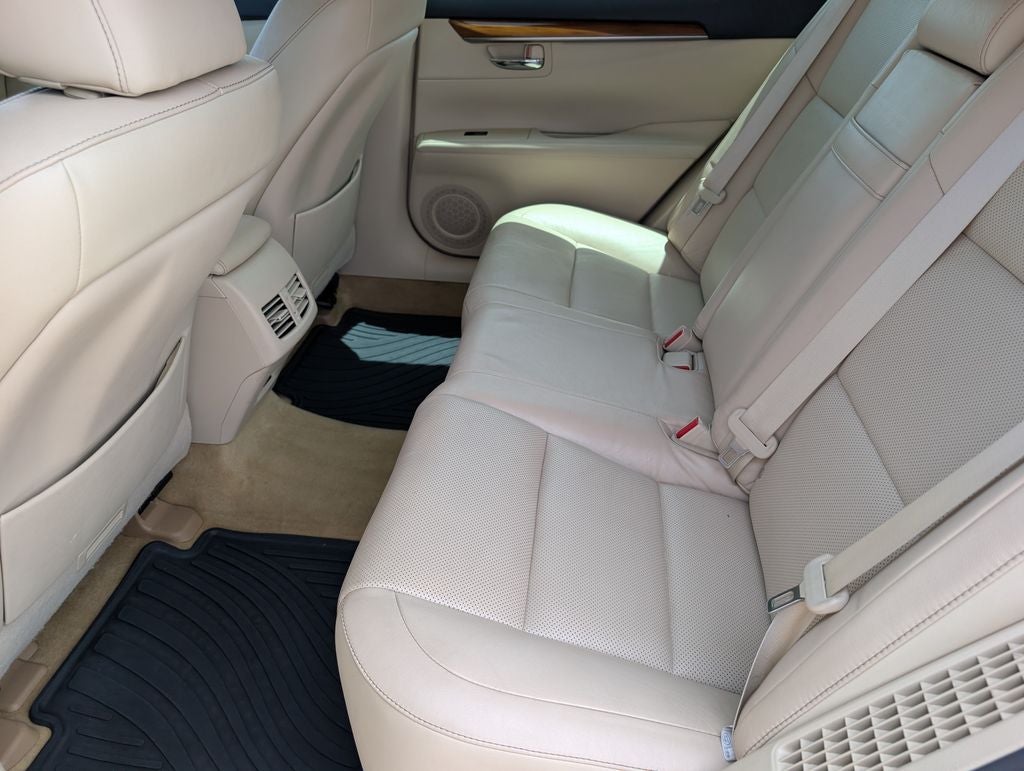 2013 Lexus ES 300h