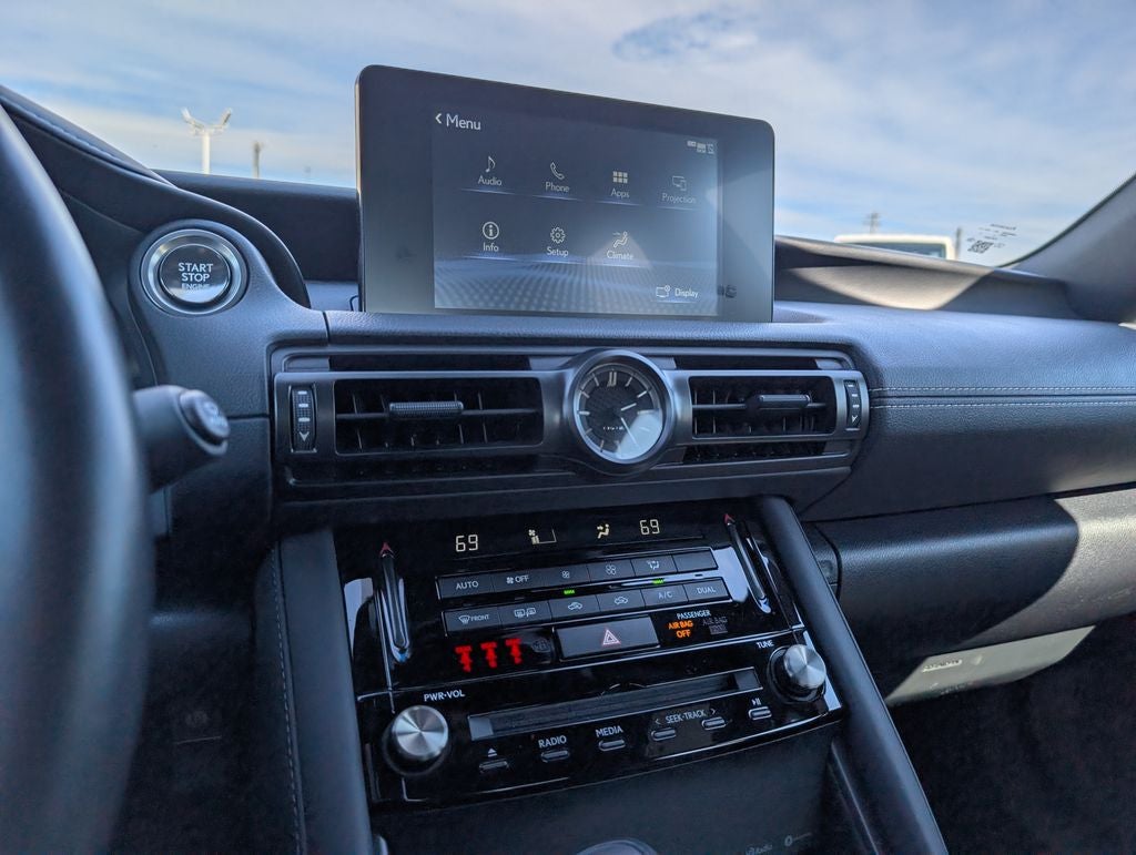 2024 Lexus IS 300