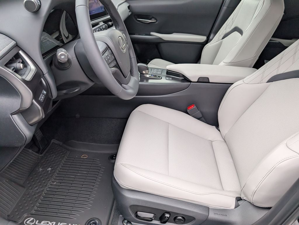 2025 Lexus UX 300h Premium