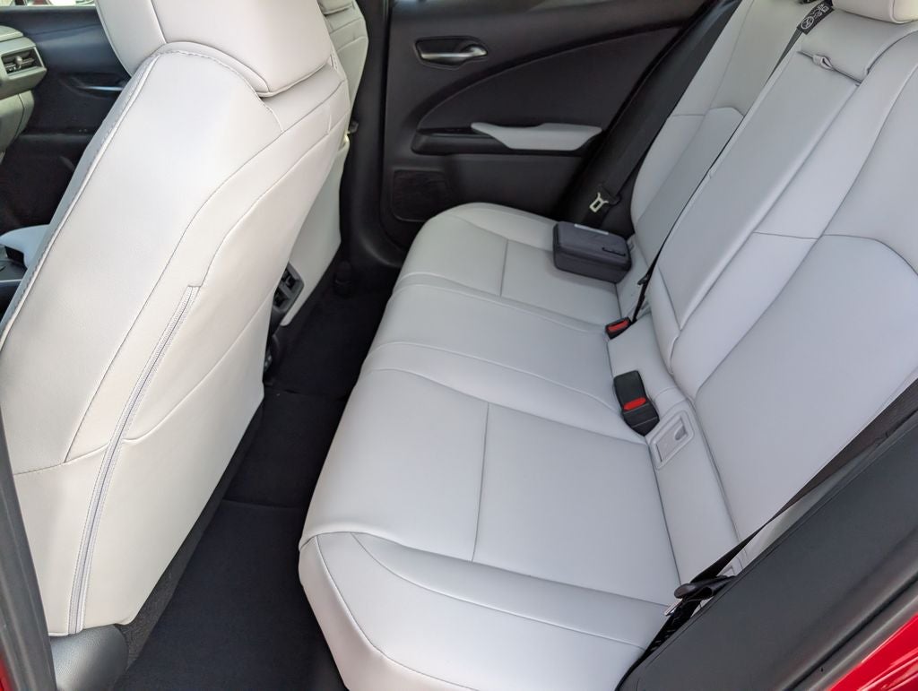 2025 Lexus UX 300h F SPORT Design