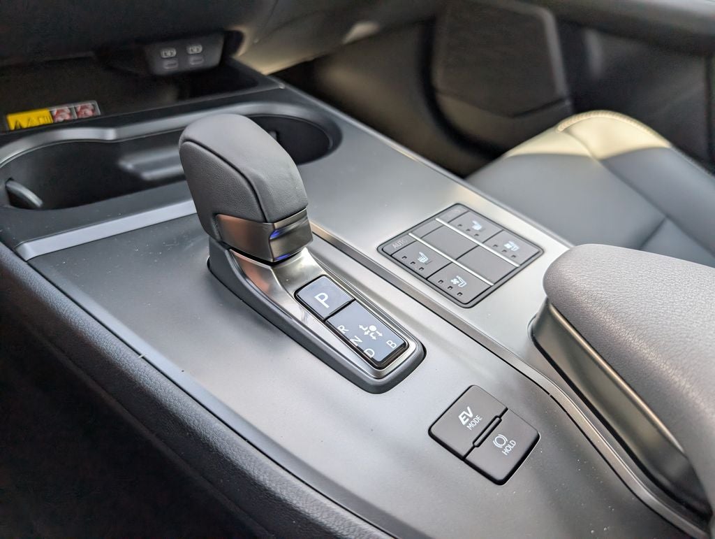 2026 Lexus UX 300h F SPORT Design