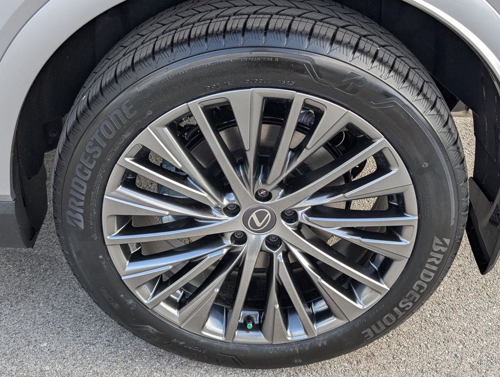 2026 Lexus RX 450h+ Luxury