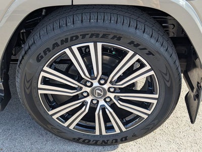 2025 Lexus LX 700h Luxury