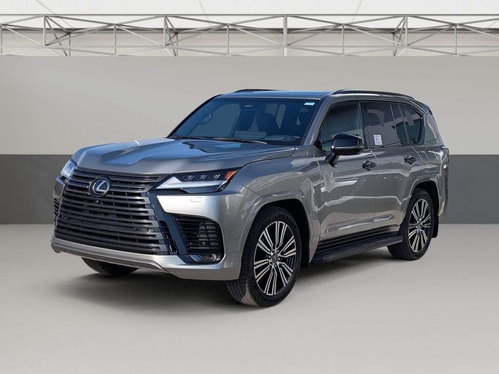 2025 Lexus LX 700h Luxury
