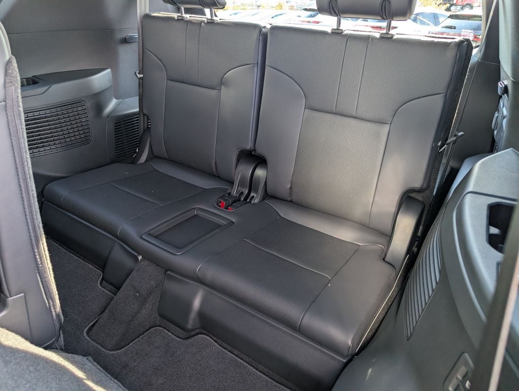 2025 Lexus LX 700h Luxury