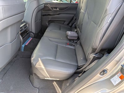 2025 Lexus LX 700h Luxury