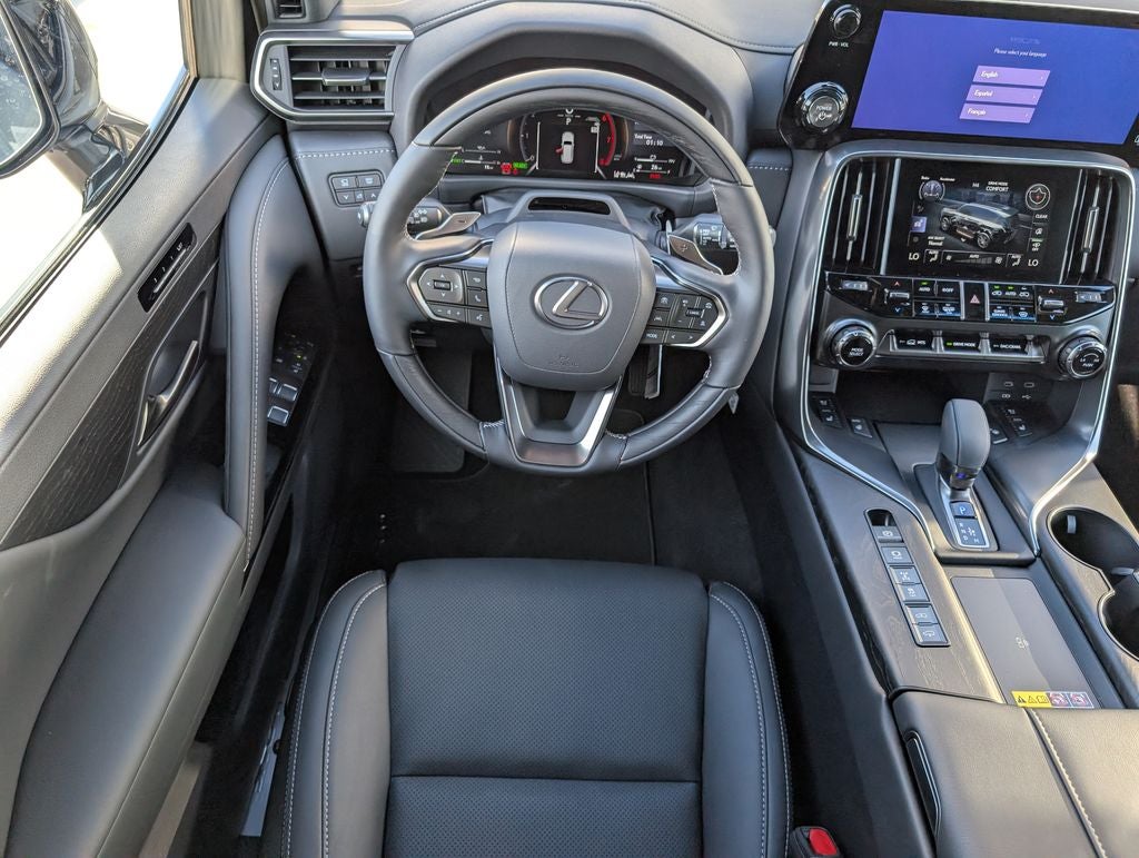 2025 Lexus LX 700h Luxury