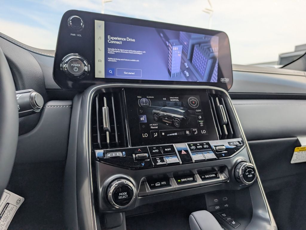 2026 Lexus LX 700h Luxury