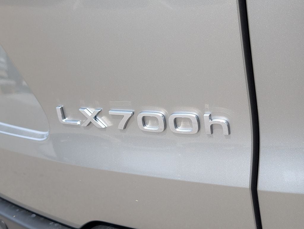 2026 Lexus LX 700h Luxury