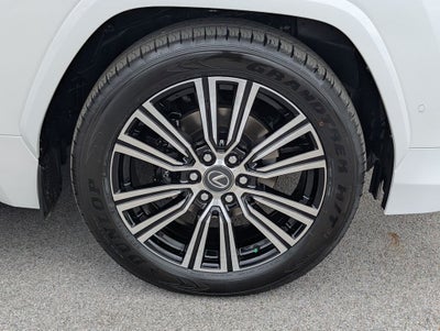 2026 Lexus LX 700h Luxury