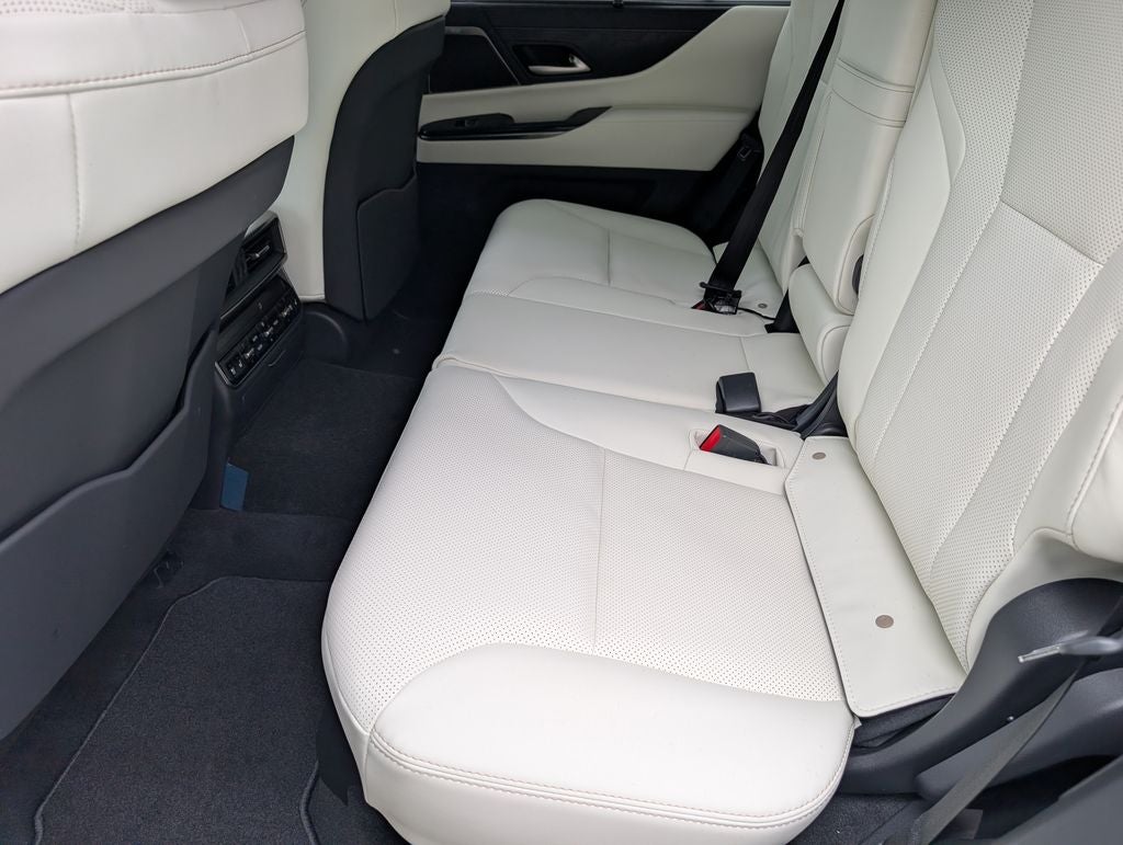 2026 Lexus LX 700h Luxury