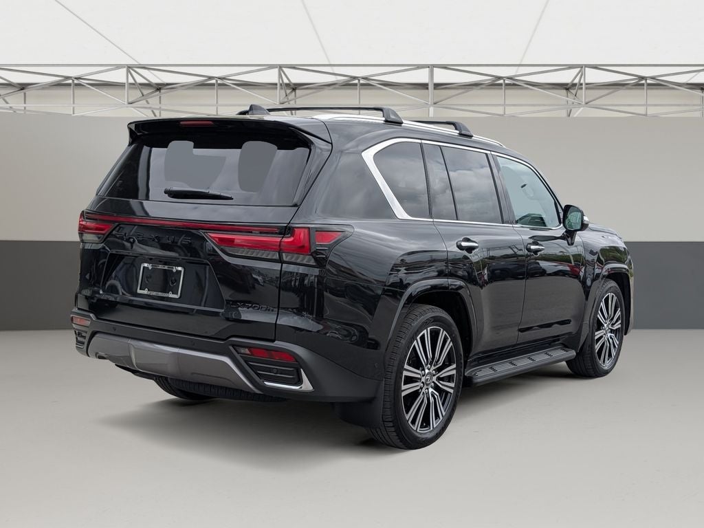 2026 Lexus LX 700h Luxury