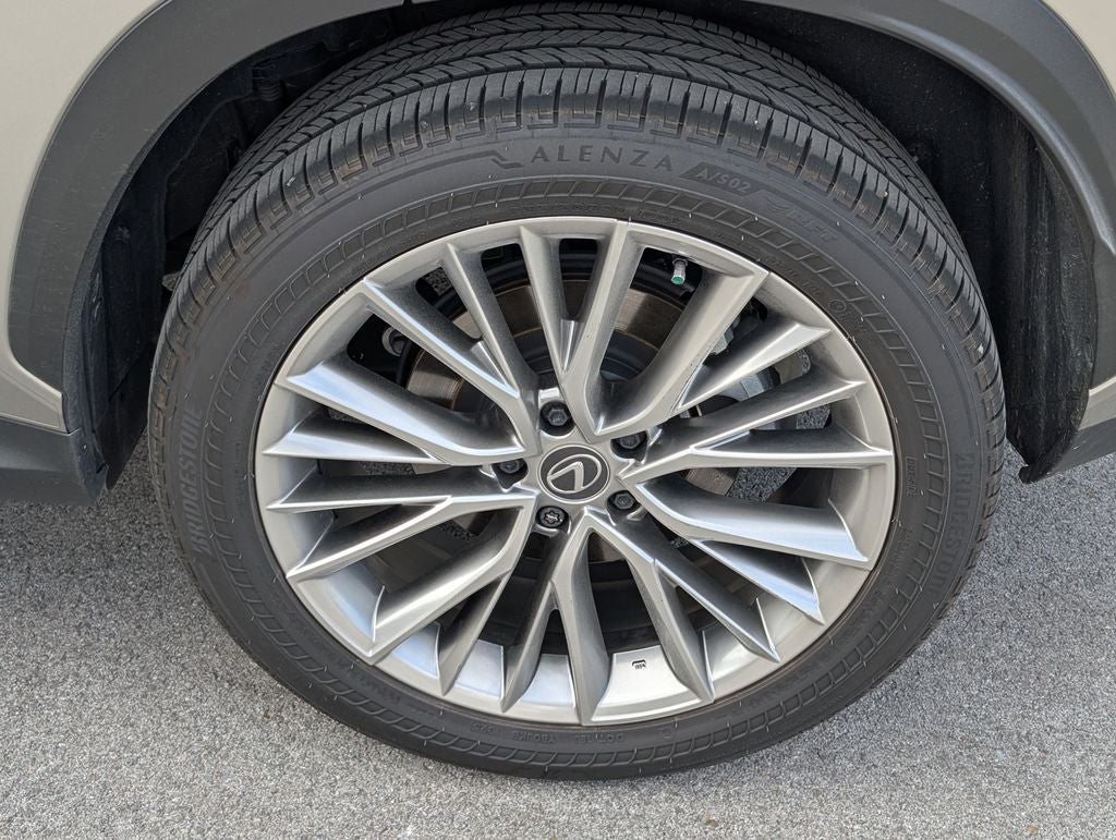 2025 Lexus NX 350h Premium