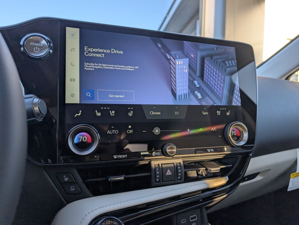 2026 Lexus NX 450h+ Luxury