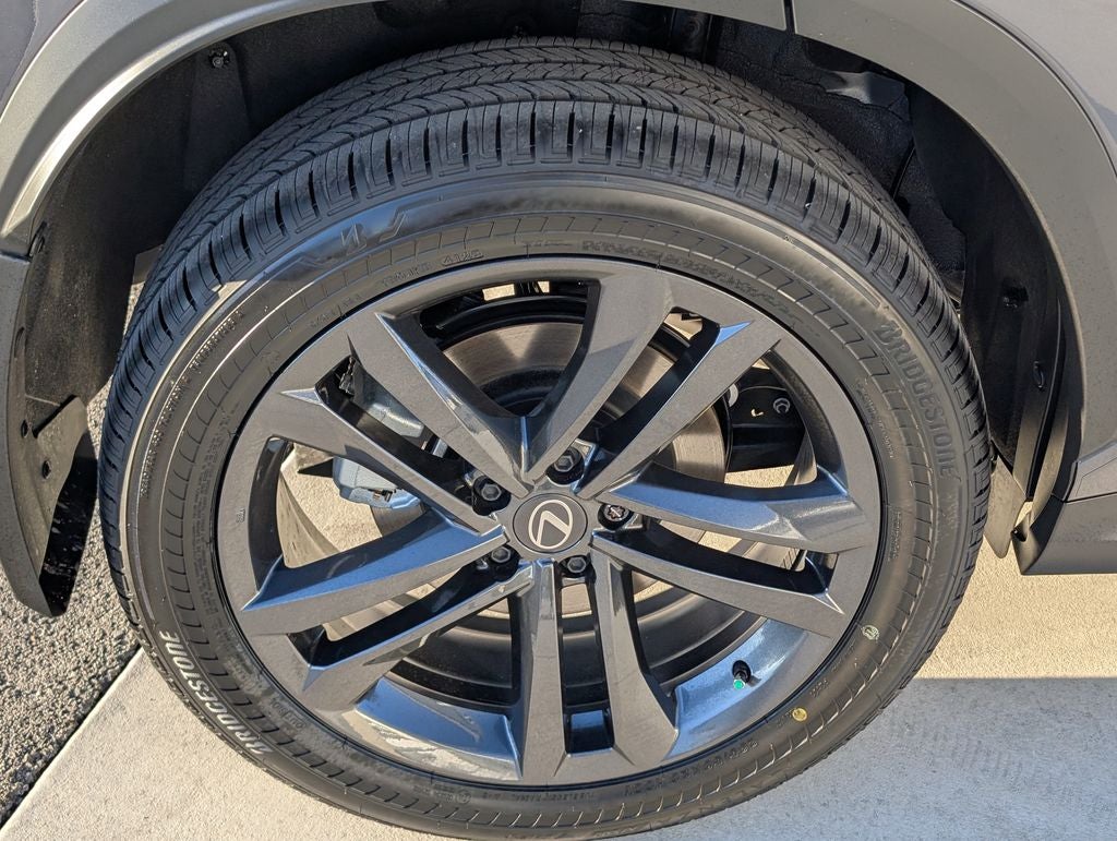 2026 Lexus NX 450h+ Luxury