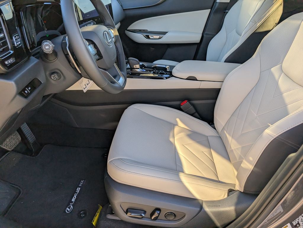 2026 Lexus NX 450h+ Luxury