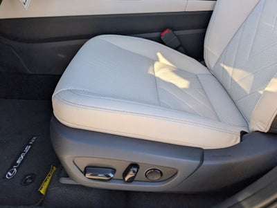 2026 Lexus NX 450h+ Luxury