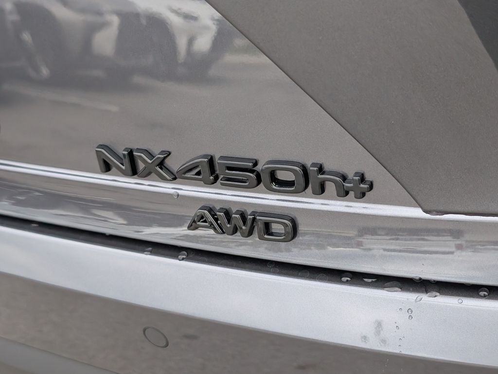 2026 Lexus NX 450h+ Luxury