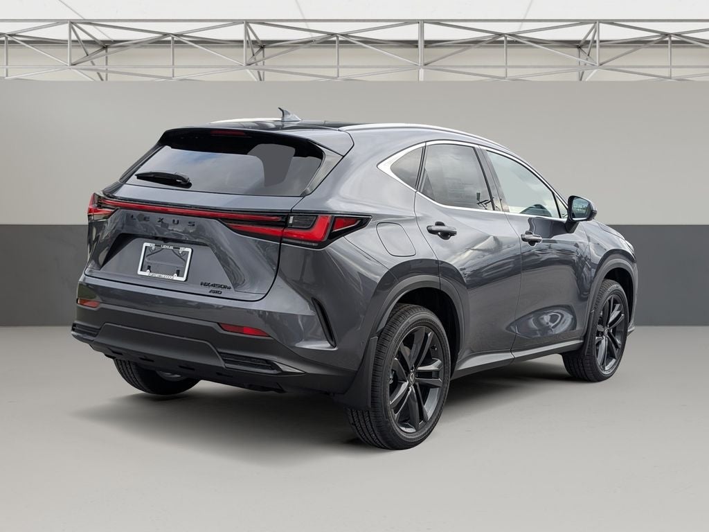 2026 Lexus NX 450h+ Luxury