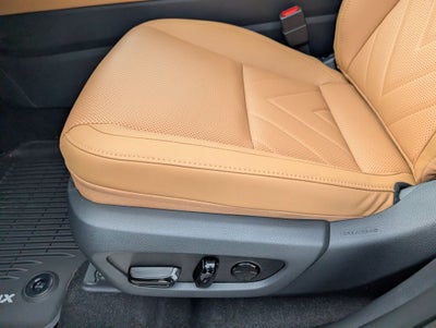 2026 Lexus NX 450h+ Luxury