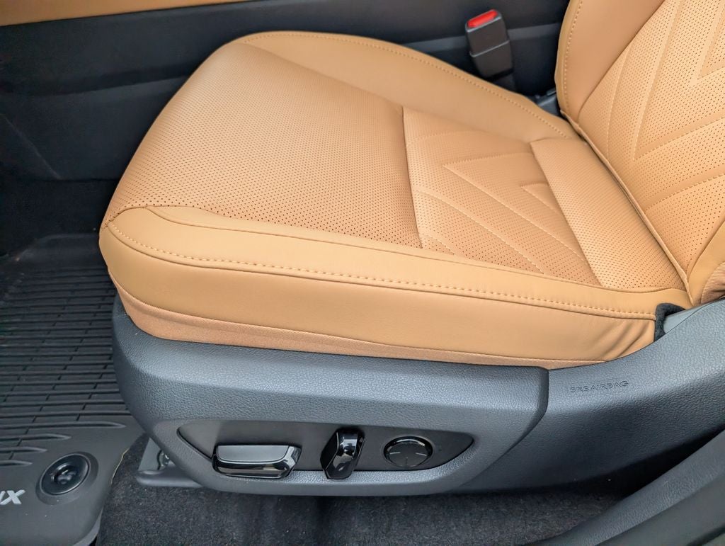 2026 Lexus NX 450h+ Luxury