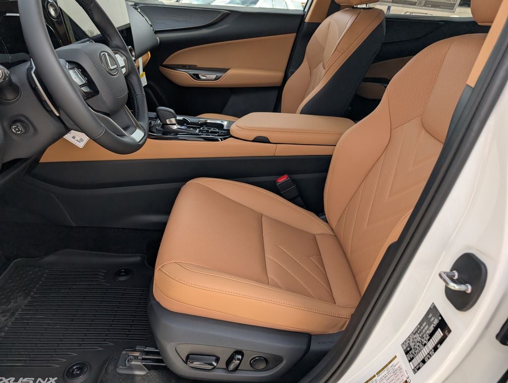 2026 Lexus NX 450h+ Luxury