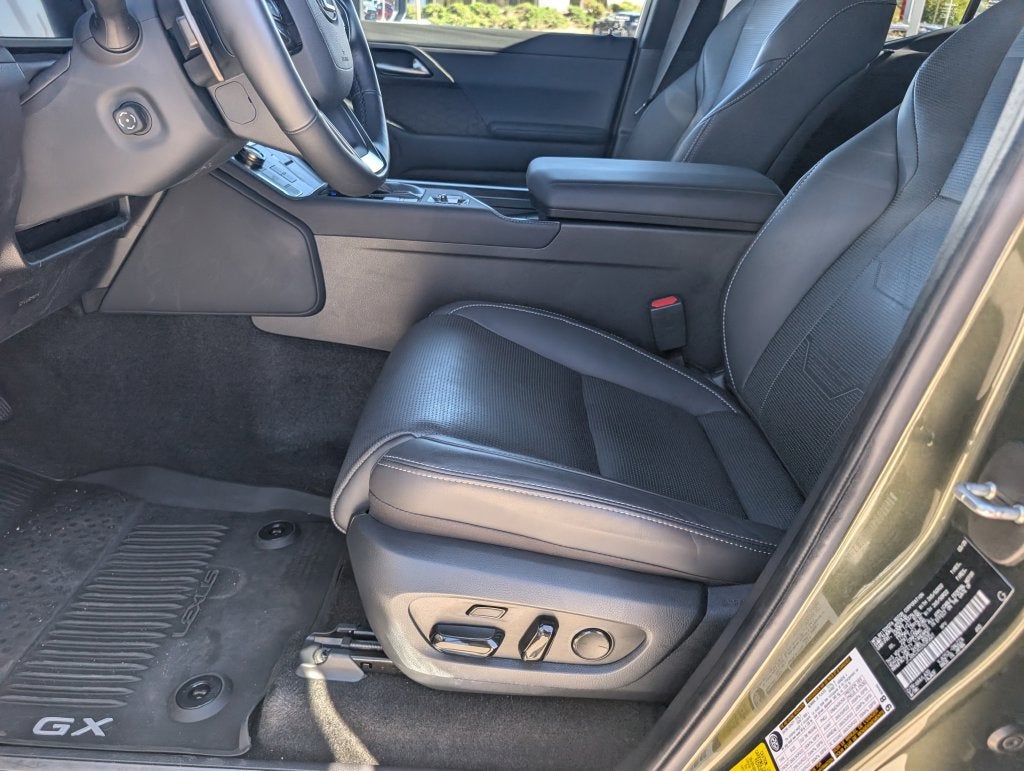 2025 Lexus GX 550 Luxury+
