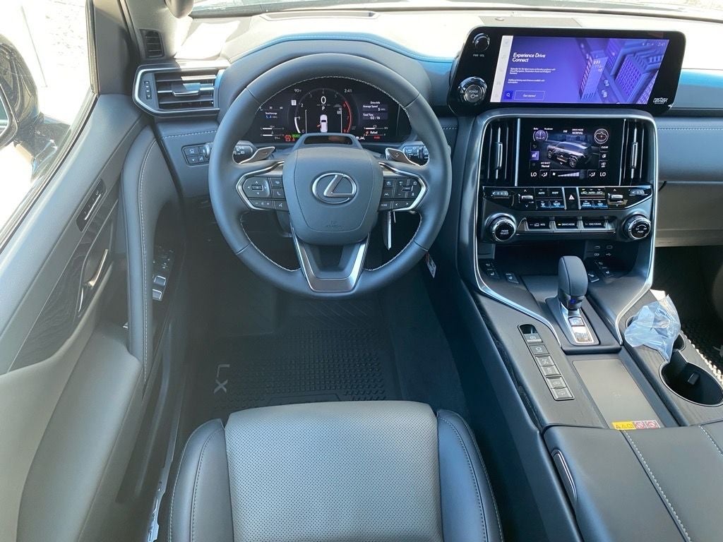 2025 Lexus LX 700h Overtrail