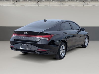 2023 Hyundai Elantra SE