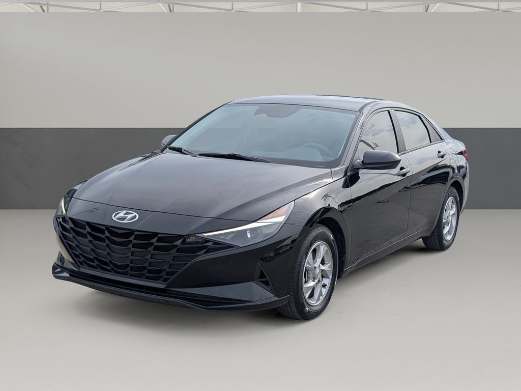 2023 Hyundai Elantra SE