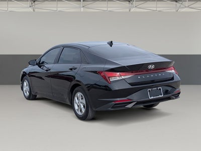 2023 Hyundai Elantra SE