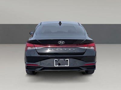 2023 Hyundai Elantra SE