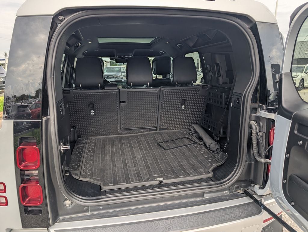 2022 Land Rover Defender 110 XS Edition